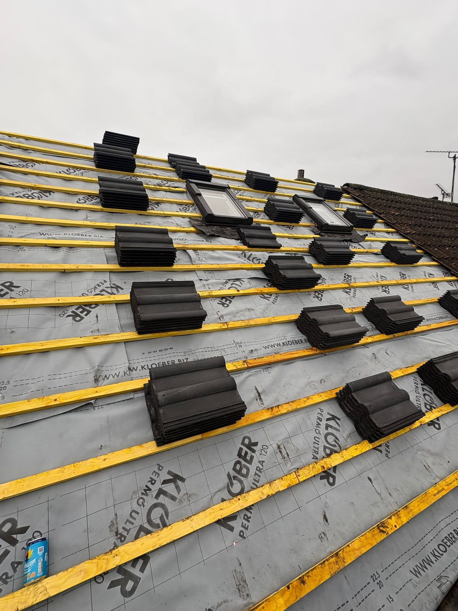 Roof battens underlay and tile preparation